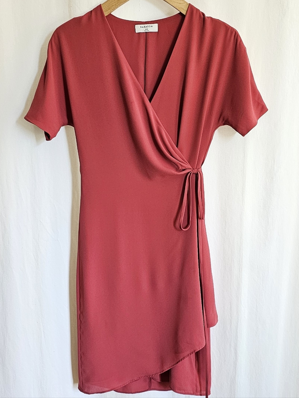 Aritzia Babaton Wallace Short Sleeve Chiffon Wrap Dress - Dusty Rose - Picture 3 of 16